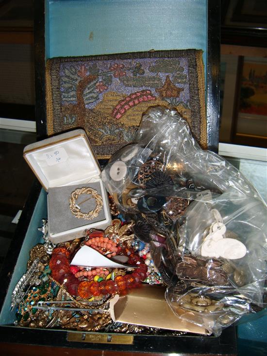 Box costume jewellery and various buttons